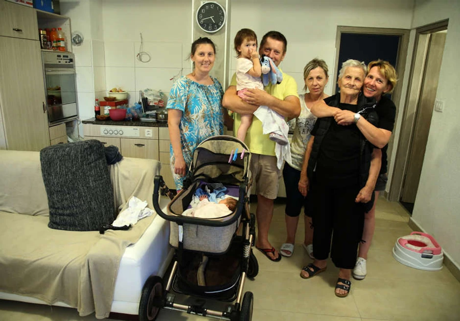 Cetina Porodica Četnik