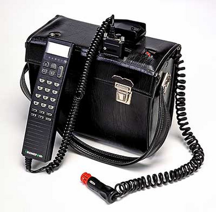 Nokia Mobira Senator (1982). Nokia Mobira Senator (1982 год). Nokia Mobira Senator 1. Mobira md59-nb2. S phone one