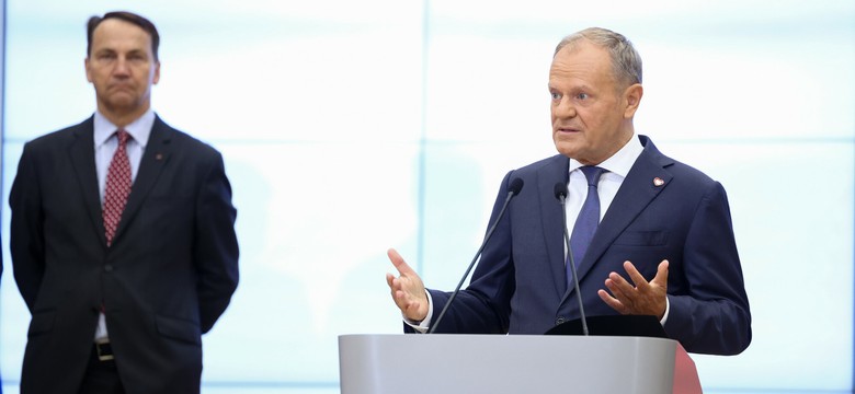 Sikorski lepszym premierem od Tuska? Zaskakujące wyniki sondażu
