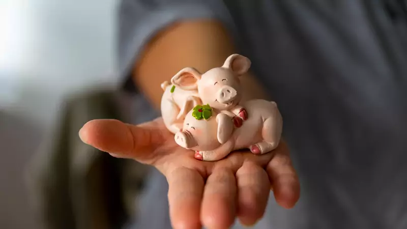W Niemczech popularnym prezentem wręczanym z okazji walentynek jest... świnka. W niemieckiej kulturze świnia to symbol dobrobytu i pożądania