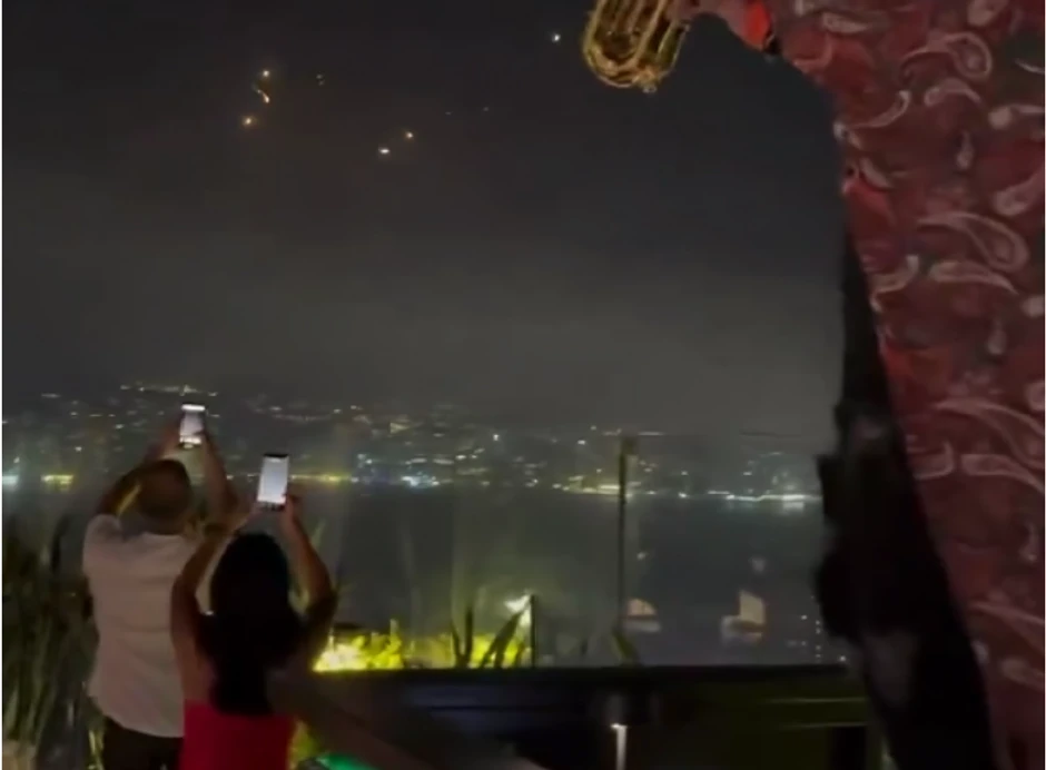 Libanci snimaju rakete koje lete ka Izraelu