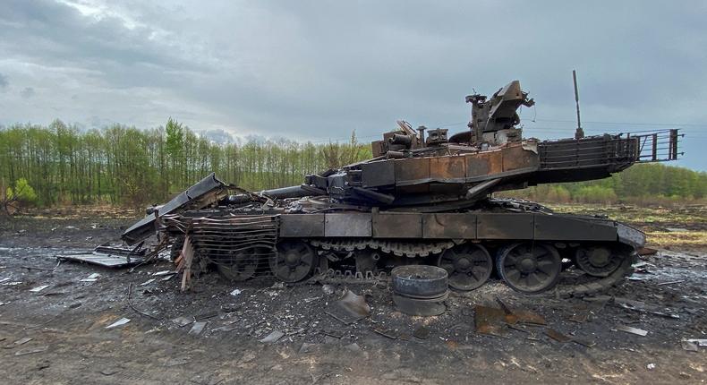 A Russian T-90M Proryv main battle tank destroyed by Ukrainian forces near the village of Staryi Saltiv in Ukraine's Kharkiv region, May 9, 2022.REUTERS/Vitalii Hnidyi