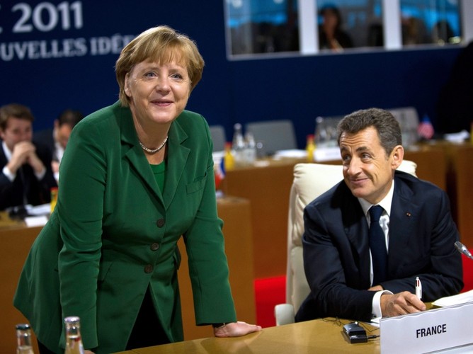 Kanclerz Niemiec Angela Merkel i prezydent Nicolas Sarkozy na szczycie G20 we Francji.