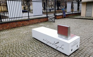 MON: Dotacja resortu obrony na budowę 'Ławki Niepodległości' to nie więcej niż 30 tys. zł