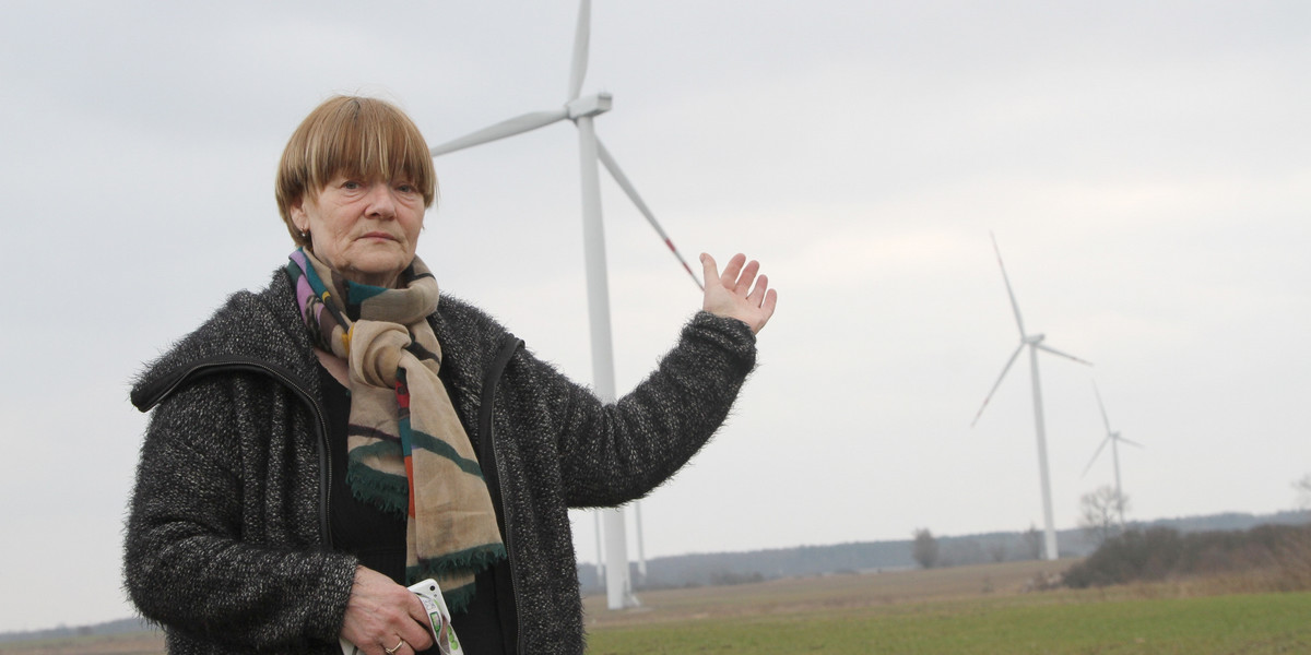 Grażyna Marcinkowska i jej Stowarzyszenie na rzecz Mieszkańców Gminy Darłowo domagają się rozebrania części z 117 wiatraków