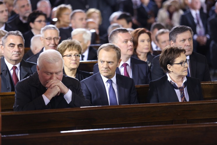 Uroczystości pogrzebowe Władysława Bartoszewskiego - Ewa Kopacz, Donald Tusk i Lech Wałęsa