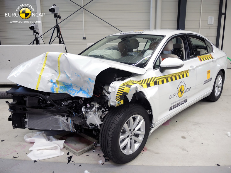 EuroNCAP - Volkswagen Passat