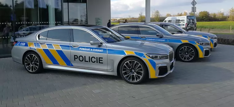 Czeska policja na bogato – limuzyny BMW 745Le do ścigania piratów