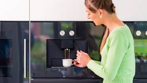 Kaffeevollautomaten: Beliebte Einbaugeräte für die edle Küche im Vergleich