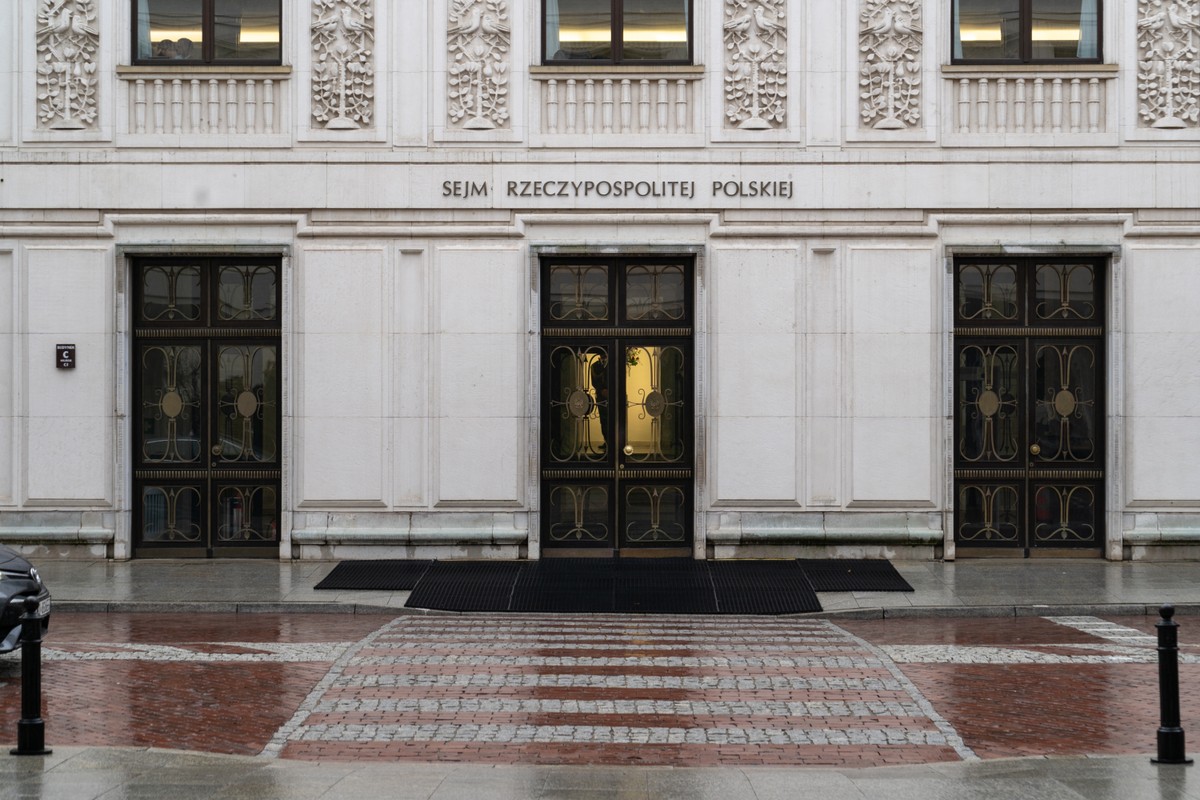 Wybory do polskiego parlamentu odbędą się w 2027 r.