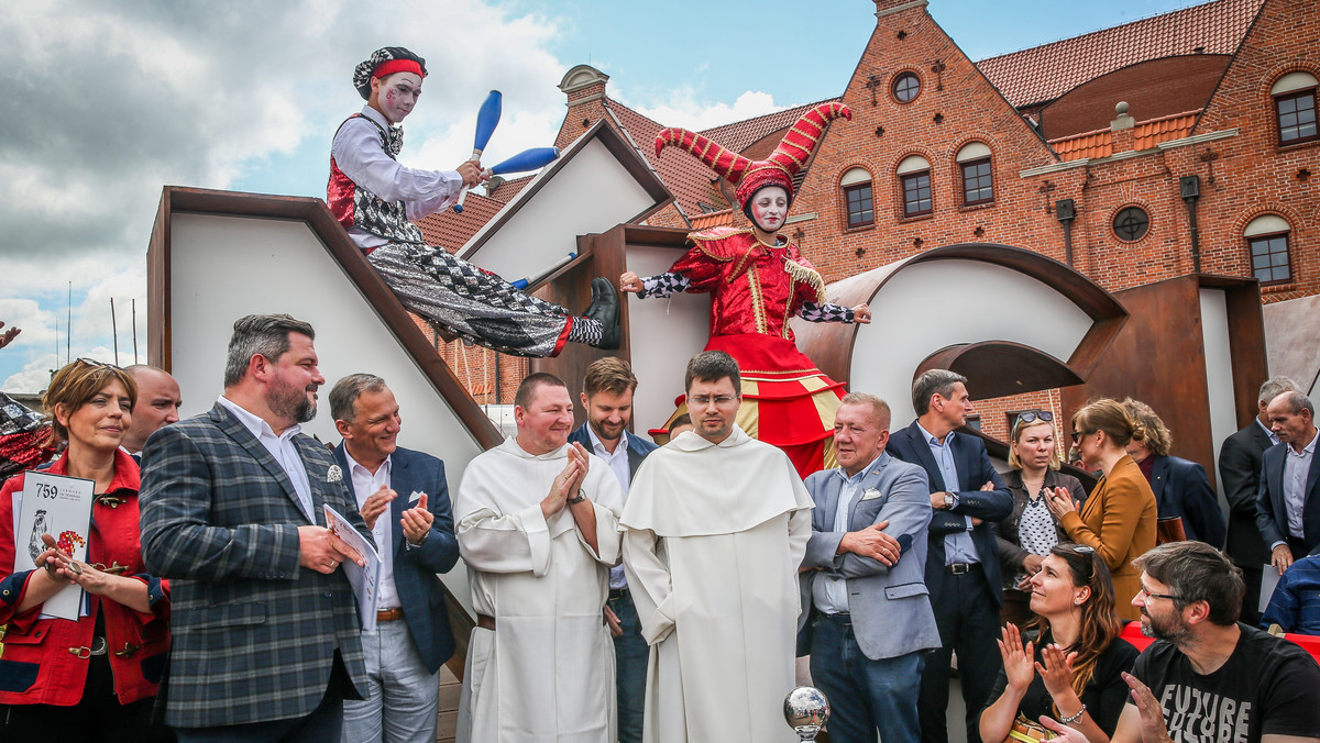 750 kramów stanie na tegorocznym 759. Jarmarku św. Dominika w Gdańsku. Handlowcy będą pochodzić z 12 krajów. Podczas trwającej 23 dni imprezy, która rozpoczęła się 27 lipca, zaplanowano też bogaty program kulturalny. 759. Jarmark św. Dominika zakończy się 18 sierpnia.