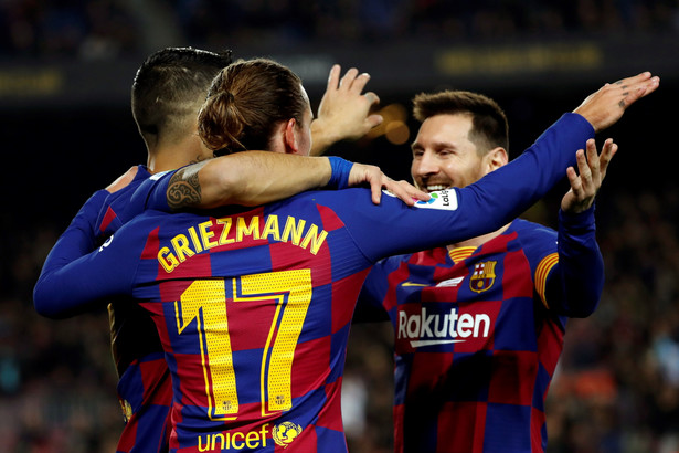 Liga hiszpańska: Hattrick Messiego, gol "dzieło sztuki" Suareza [WIDEO]