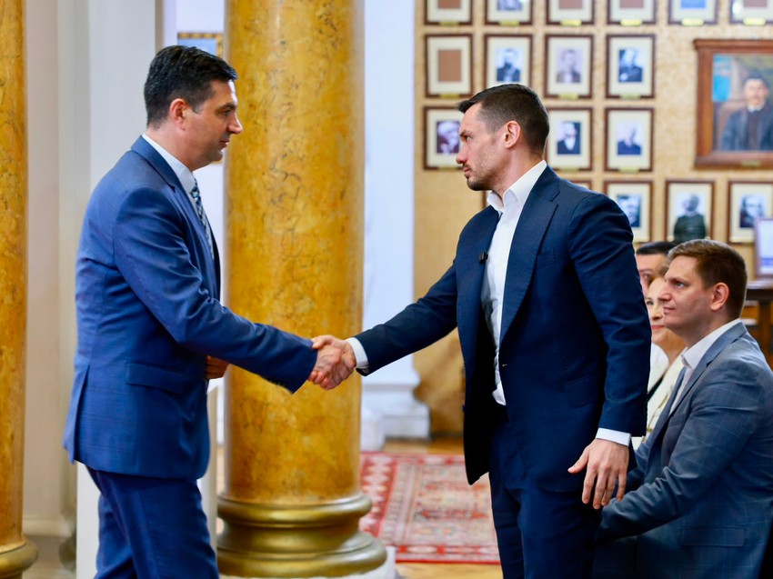 Ognjenović i Pavlović najavili rekonstrukciju zgrade u Prijezdinoj