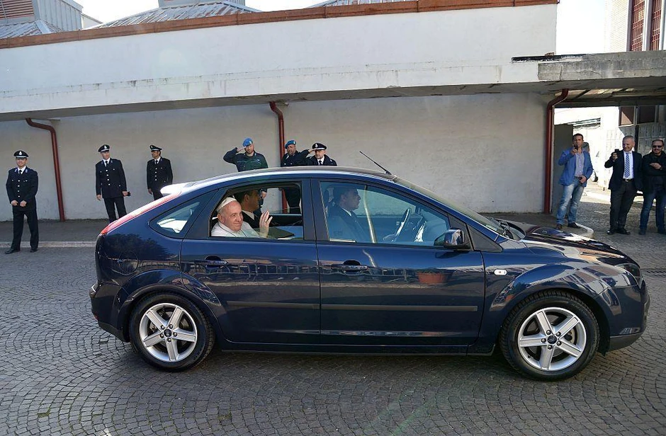 Papa Franja je govorio da više voli skromnije automobile od luksuznih vozila | Foto: Getty Images