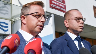 Posłowie KO Dariusz Joński i Michał Szczerba