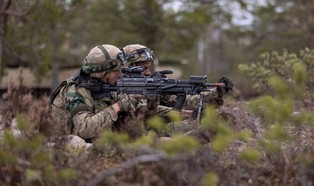 Wojsko zmienia wytyczne. Na wojnę ludzie pójdą z własną bronią, dronem i GPS-em