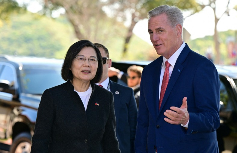 Przewodniczący Izby Reprezentantów USA Kevin McCarthy z prezydent Tajwanu Tsai Ing-wen w Kalifornii, 5 kwietnia 2023 r