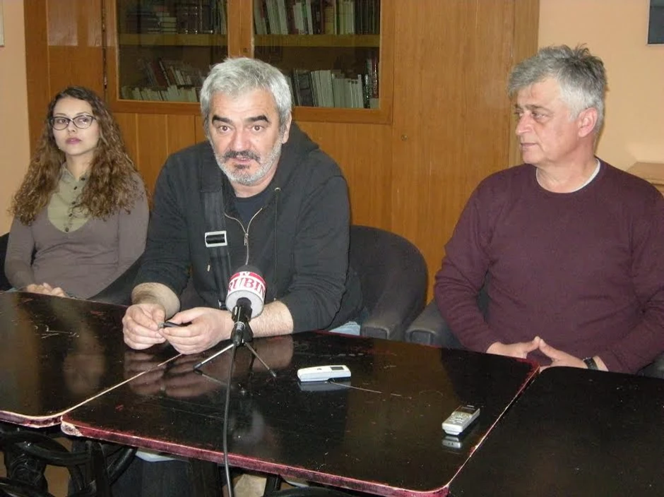 Reditelj Nenad Gvozdenović (u sredini)