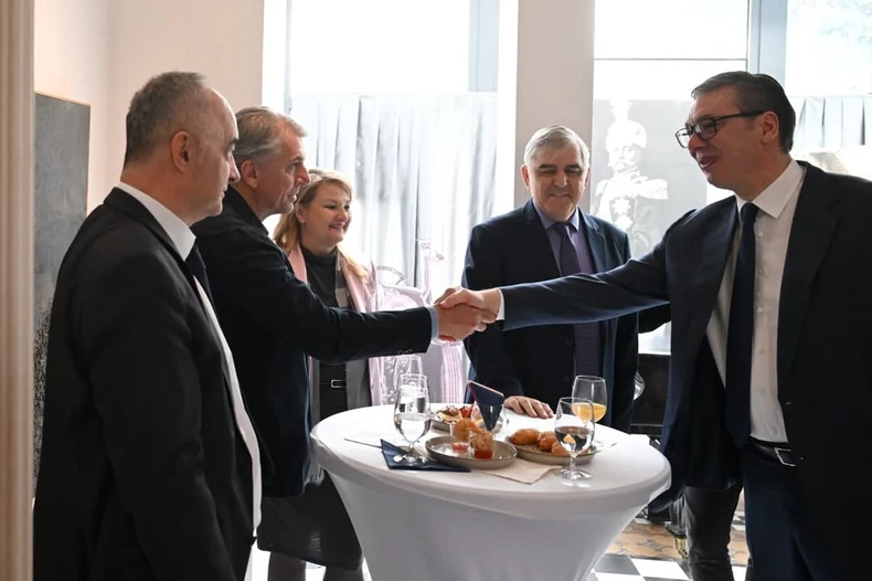 Prvi sastanak Vučića sa članovima inicijativnog odbora o osnivanju novog pokreta