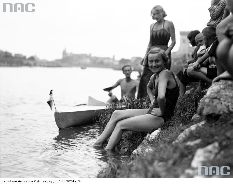 Plaża Towarzystwa Uniwersytetu Robotniczego w Krakowie, 1933 rok