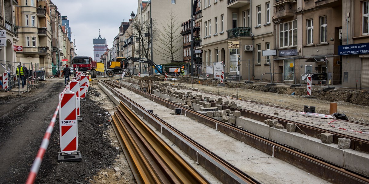 Remont torowiska na ul. Wierzbięcice.