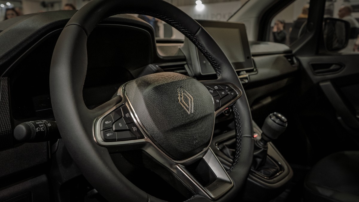 Renault va investi peste 10 miliarde de euro în Franța pentru mașini electrice și modele mai accesibile