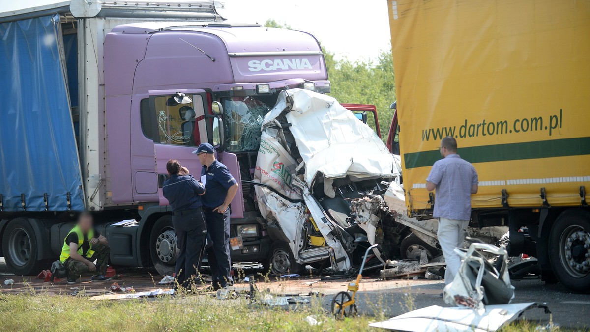 ZBIROŻA KOŁO MSZCZONOWA WYPADEK DK50 (Wypadek na DK50 w Zbiroży koło Mszczonowa)