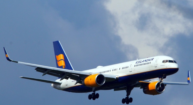 An Icelandair Boeing 757-200.