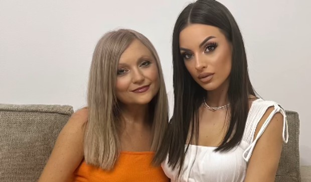 Miona Jovanović sa majkom