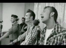 Tak Elvis zaśpiewałby piosenkę Katy Perry