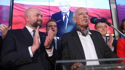 Konfederacja. Prezes partii KORWiN Janusz Korwin-Mikke, prezes Ruchu Narodowego poseł Robert Winnicki, Jakub Kulesza i Bartłomiej Pejo