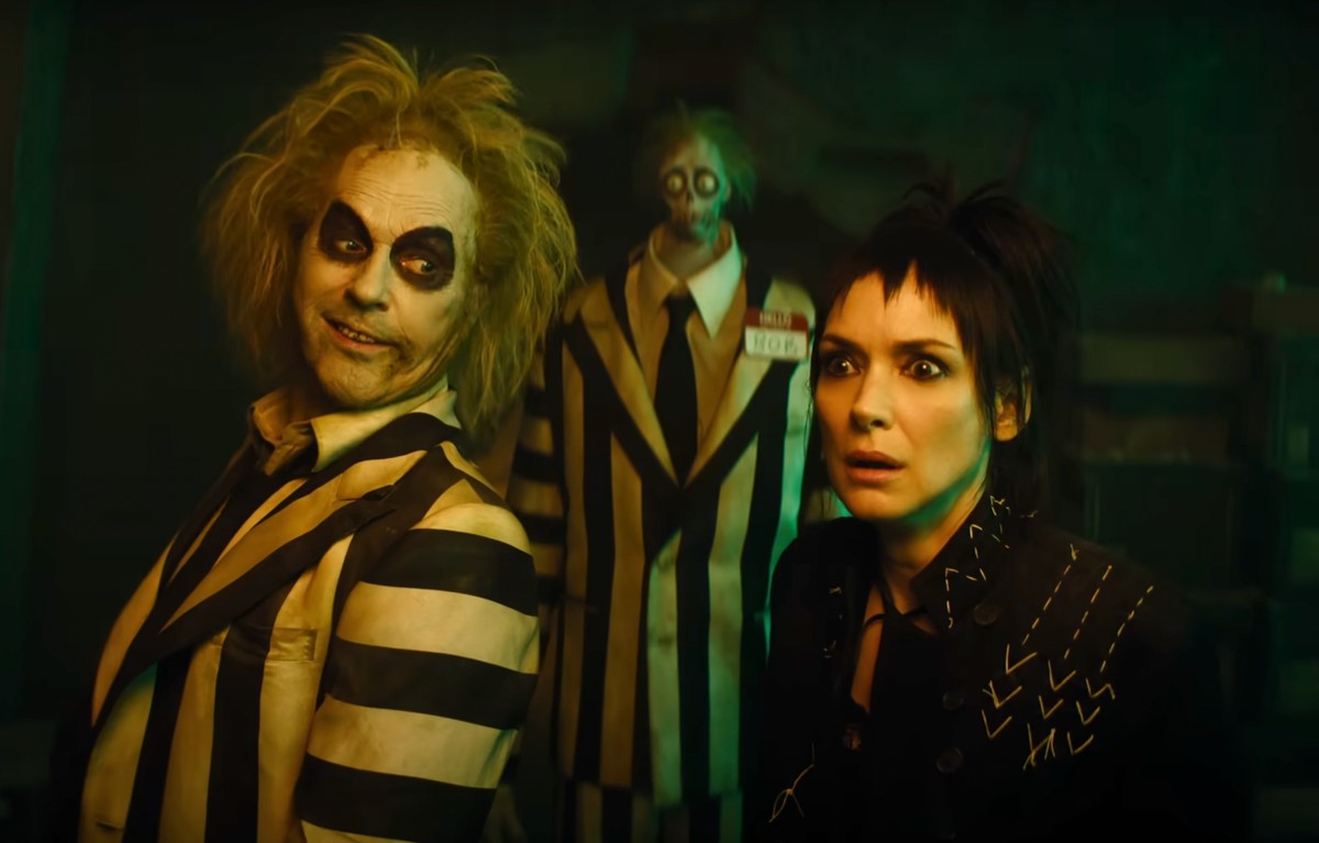 Michael Keaton i Winona Ryder w filmie "Beetlejuice Beetlejuice"