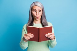 Swetr czy sweter? Te błędy językowe Polacy robią najczęściej. Znasz poprawną wersję? [QUIZ]