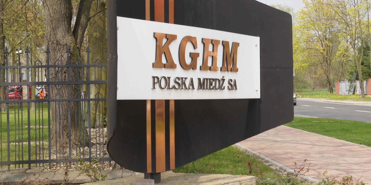 KGHM stracił 33 miliony