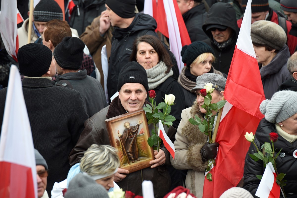 Warszawa. Marsz w obronie demokracji i wolności mediów.