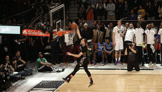 Zach LaVine wygrał konkurs "wsadów" podczas NBA All-Star Weekend. WIDEO