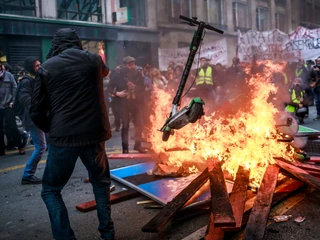 Demonstracje przeciwko reformie systemu emerytalnego w Paryżu, 28.12.2019.