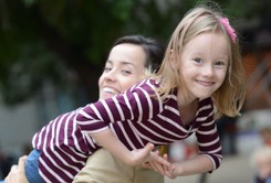 Nie zagłaskuj, stawiaj wyzwania. 6 prostych reguł, dzięki którym Twoje dziecko poradzi sobie w życiu