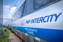 PKP Intercity przesuwa plany modernizacji taboru dalekobieżnego. Nowe wagony z Cegielskiego trafią do spółki w 2027 roku