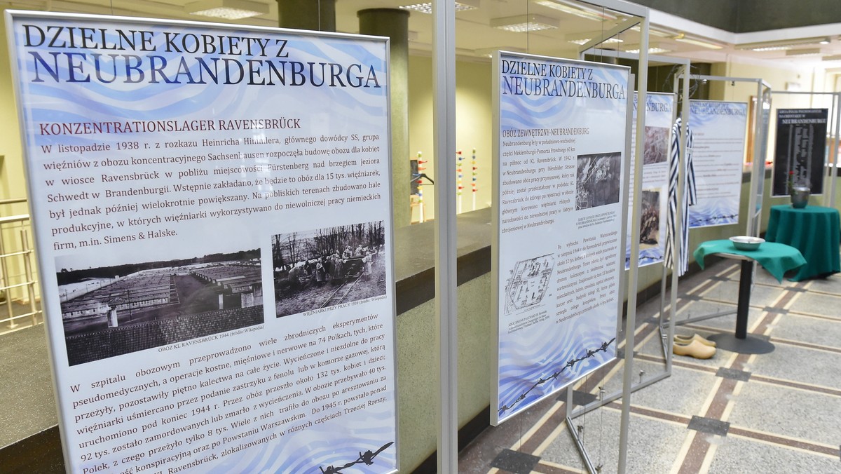 Warunki pobytu i pracy Polek wywiezionych przez Niemców do obozu koncentracyjnego Ravensbrueck przybliża wystawa "Dzielne Kobiety z Neubrandenburga", którą wczoraj otworzył krakowski oddział Instytutu Pamięci Narodowej.