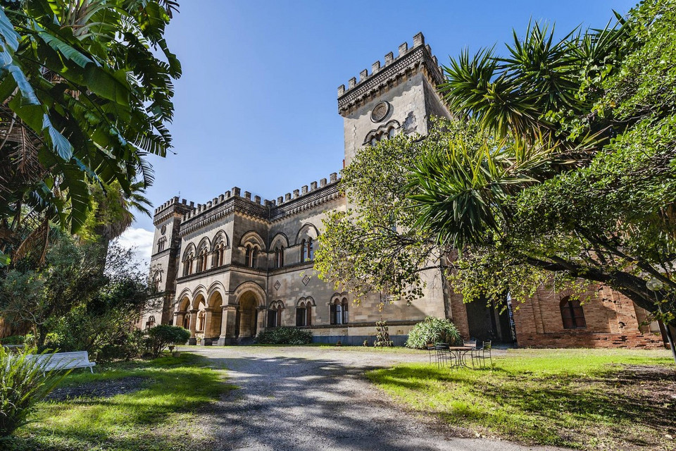 Castello Scammacca dei baroni Pennisi di Floristella - zamek z "Ojca Chrzestnego" na sprzedaż