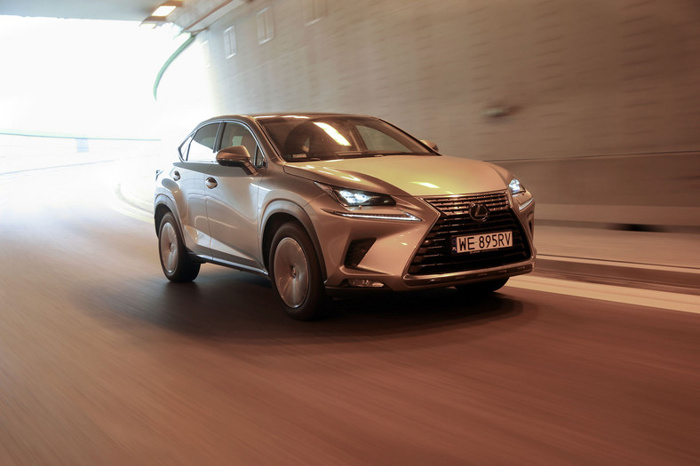 Lexus NX 300 AWD - mocny i komfortowy