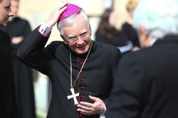 Abp Jędraszewski napisał LIST do kapłanów. "Dewastuje się nasze świątynie"