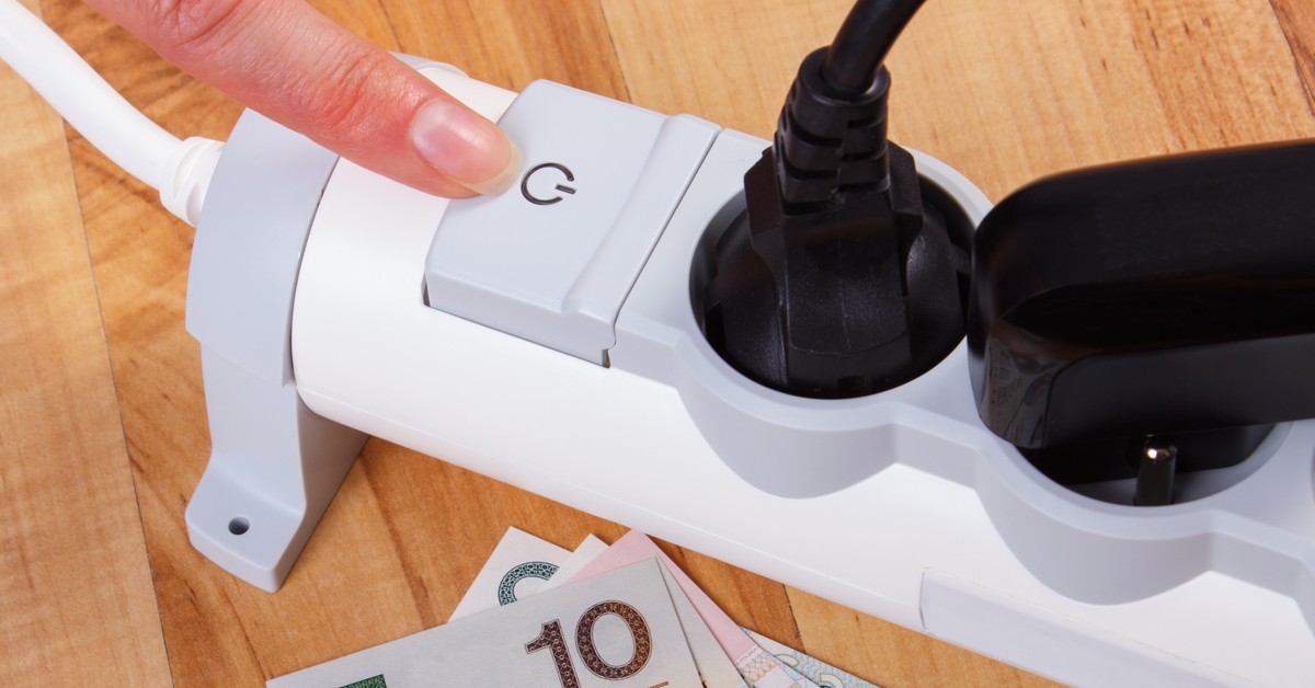 Urządzenia gospodarstwa domowego a ryzyko pożaru. Tych 3 nigdy nie zostawiaj w gniazdku