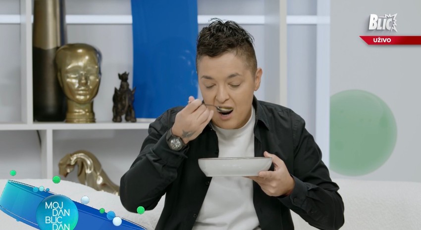 Marija Šerifović jela palentu u emisiji "Blic dan"