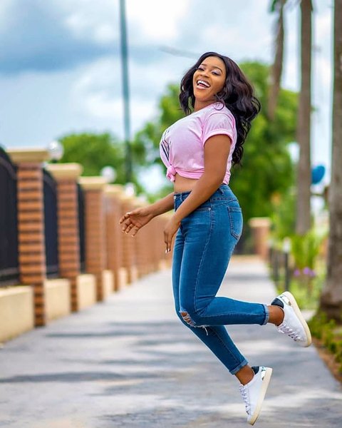 Taiwo, on the other hand, is a party planner. They might not be identical but they are beautiful and obviously inseparable. [Instagram/KehindeBabkole]