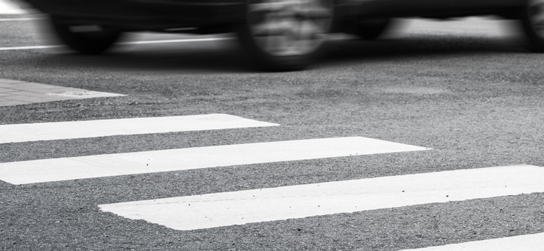 Tragiczny wypadek na przejściu dla pieszych. Kierowca zabił kobietę, drugą zranił
