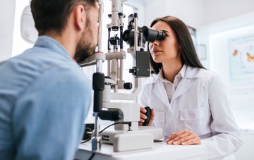 Valóban megelőzhetjük szemvitaminokkal a szürkehályogot?