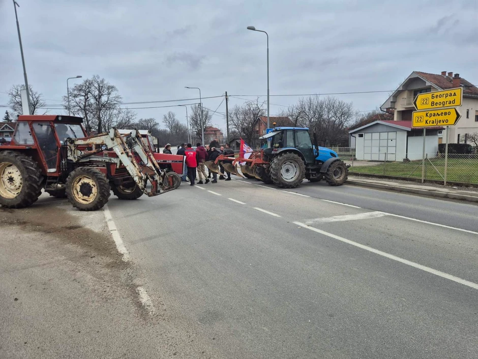Blokirana Ibarska magistrala