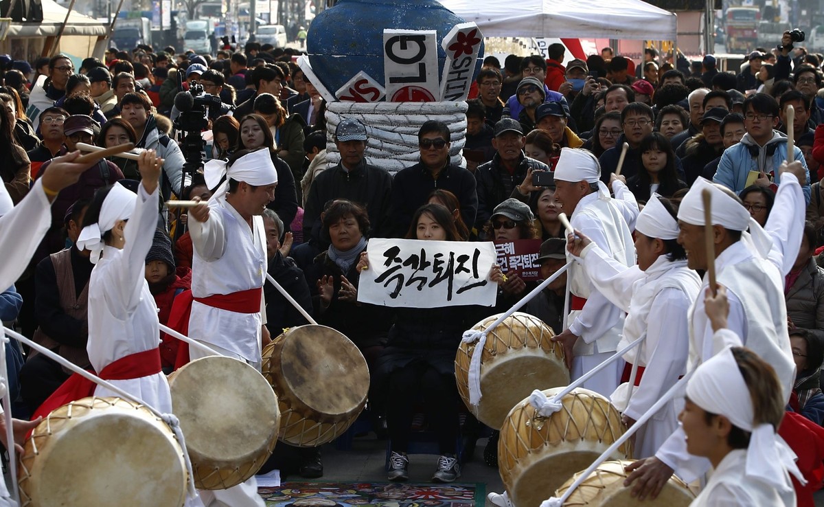 Protesty przeciw prezydent Korei Południowej